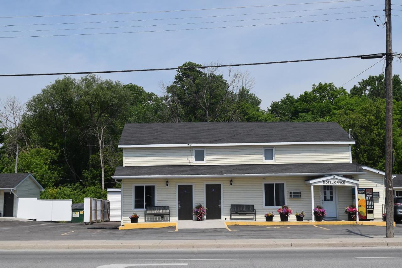 Knights Inn Arnprior Exterior foto