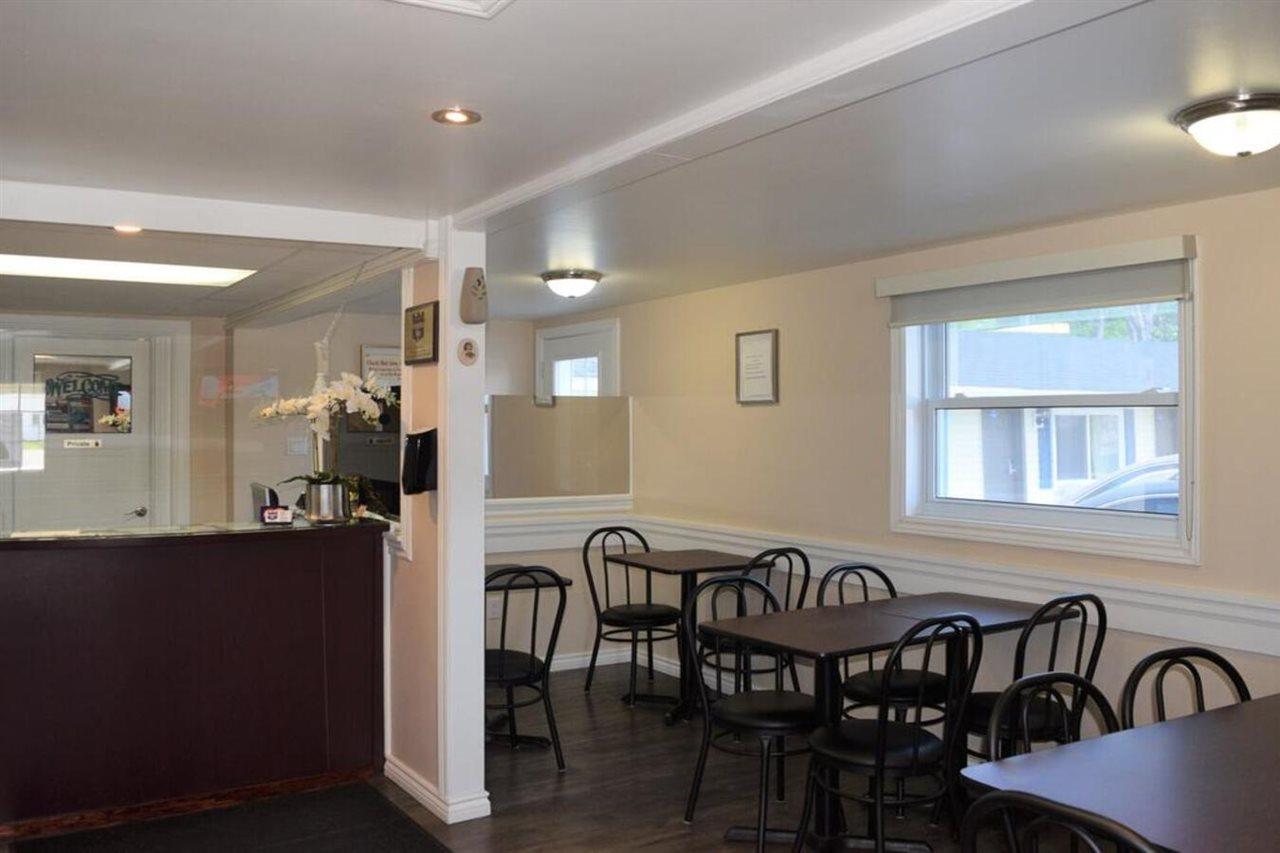 Knights Inn Arnprior Exterior foto