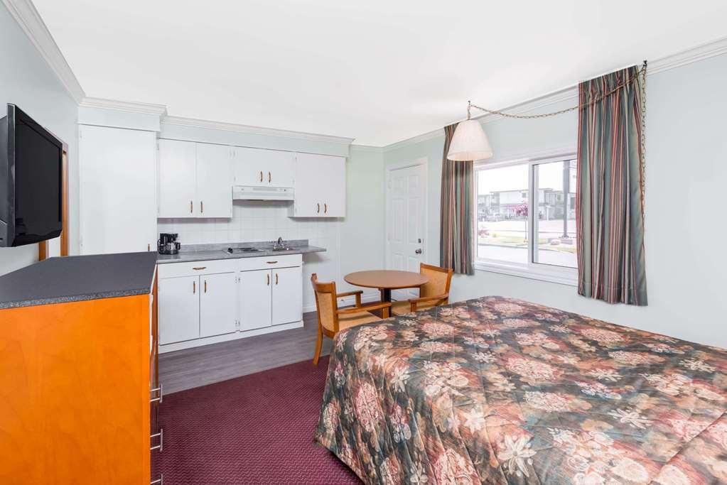 Knights Inn Arnprior Zimmer foto
